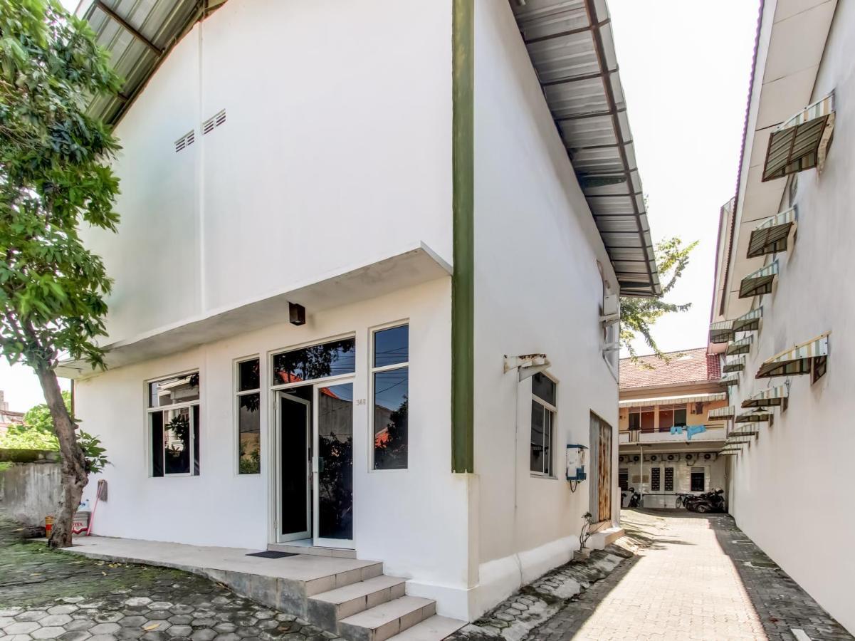 Oyo Life 91374 Asia Stay Semarang Syariah Buitenkant foto