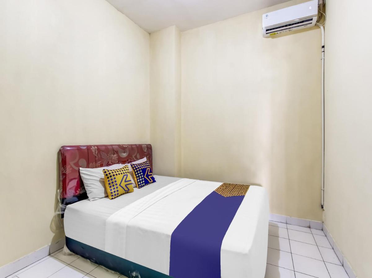 Oyo Life 91374 Asia Stay Semarang Syariah Buitenkant foto